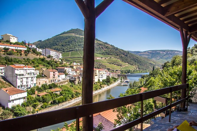 Douro Valley Private Tour with Sommelier - Key Points