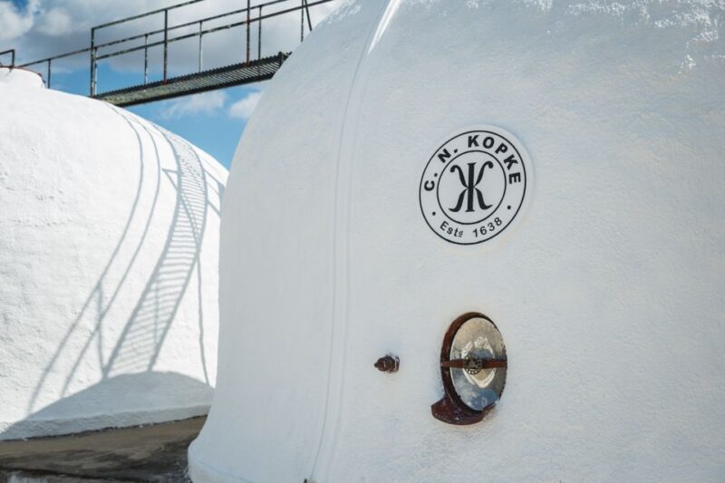 Douro Valley: Quinta de S. Luiz Winery Tour and Tasting - The Choice Between Classic and Premium Wine Tasting