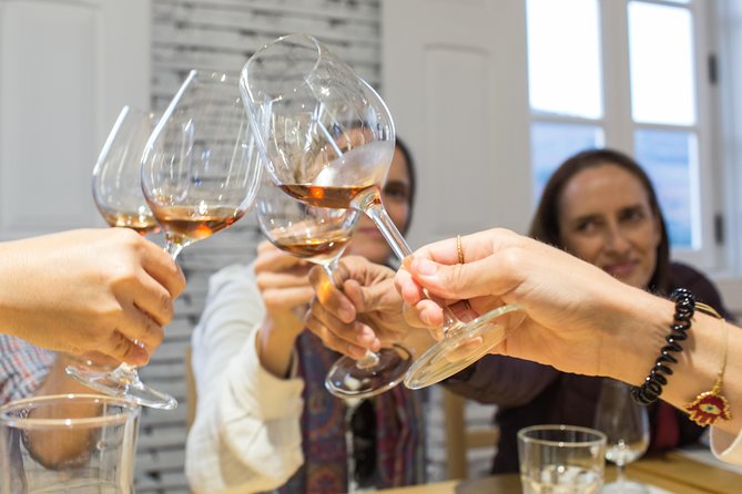 Douro Valley Small-Group Tour with Wine Tasting, Lunch and Boat - Traditional Portuguese Lunch at a Renowned Restaurant