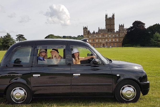 Downton Abbey and Castle Taxi Tour from London with Hotel Pickup - Exploring the Hidden Villages of the Cotswolds