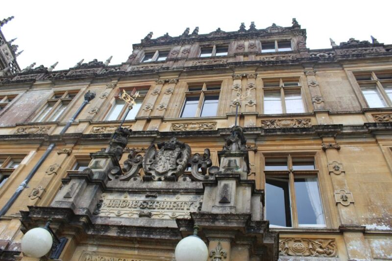 Downton Abbey and Village Small Group Tour from London - Starting Point and Group Size for a Personal Experience