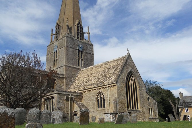 Downton Abbey and Village Small Group Tour from London - Exploring Bampton, the Village That Became Downton