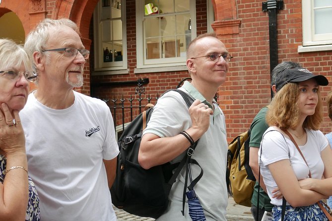 Downton Abbey London Walking Tour - Buckingham Palace and London Royalty in Action