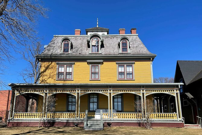 Downtown Charlottetown: A Self-Guided Audio Tour - Key Points