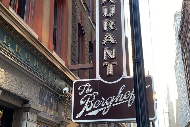 Downtown Chicago TV and Movie Sites Guided Walking Tour - Passing Famous Chicago Landmarks