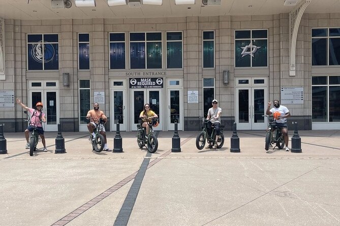 Downtown Dallas Sightseeing & History 2 Hour E-Bike tour - Dallas Arts District: Culture and Architecture