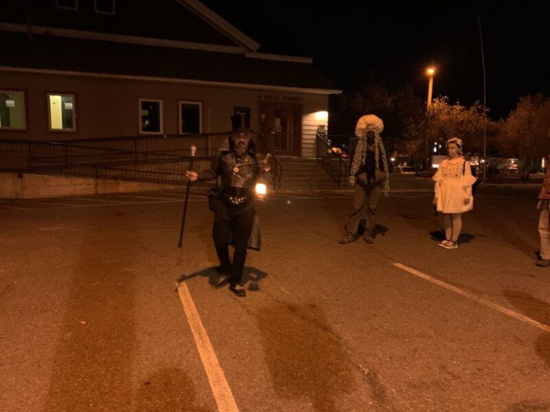 Downtown Flagstaff Haunted History Walking Tour - The Guide’s Performance and Atmosphere
