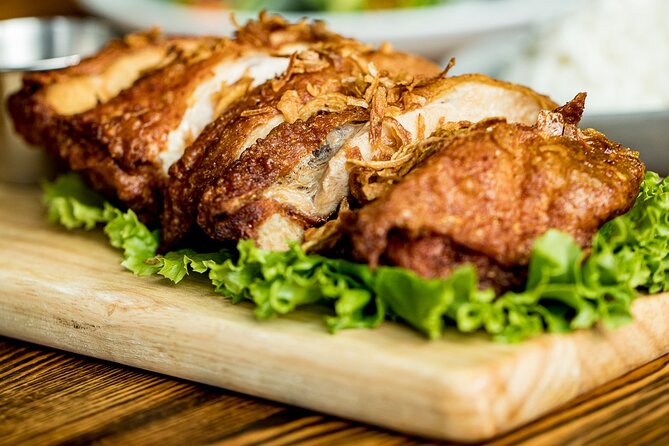 Downtown Food and Drink Tour: Libations on the East Side - The Guide: Knowledgeable and Friendly