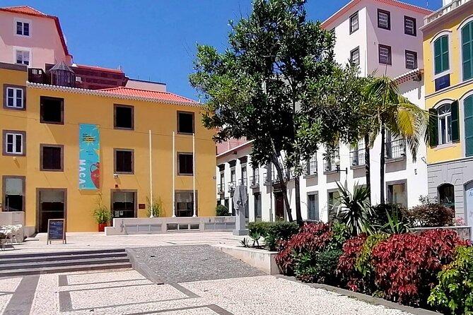 Downtown Funchal: A Self-Guided Audio Tour Through the Old City - Exploring the D’Oliveiras Wine Cellar