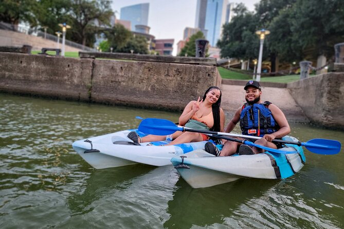Downtown Houston Bat and Skyline Kayaking Tour - Practical Details: Meeting Point, Duration, and Accessibility