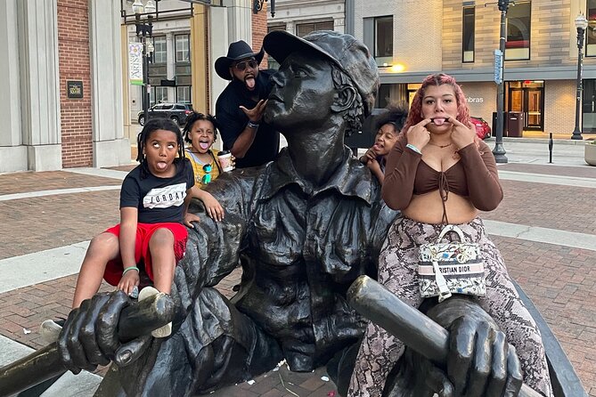 Downtown Knoxville Hidden Tour w/ Ice Cream, Coffee & Tennessee River Gems - Sweet and Savory Treats: Ice Cream and Coffee Breaks