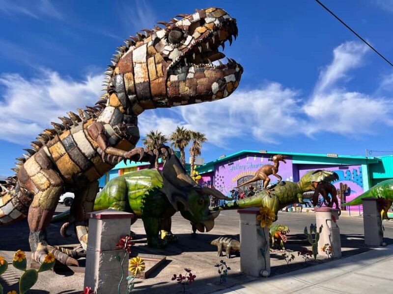 Downtown Las Vegas walking tour in French - Fremont Street Experience: The Heartbeat of Downtown