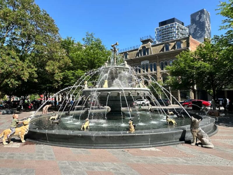 Downtown Toronto: Public Art and Architecture - A Well-Rounded Introduction to Toronto’s Downtown Scene