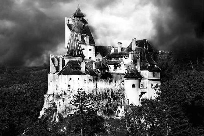 Dracula's Castle, Peles Castle and old town Brasov from Bucharest - Access and Physical Requirements