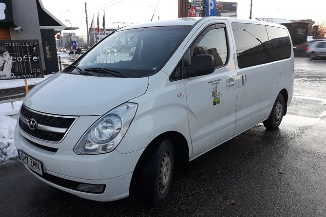 Dracula's Castle & Peles Palace Tour from Bucharest Including Brasov Old Town - Visiting Bran Castle, the Legend of Dracula