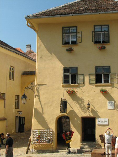 Draculas Castle & Sighisoara 2-Day Tour from Bucharest - Exploring the Mysteries of Transylvania: Draculas Castle & Sighisoara 2-Day Tour from Bucharest