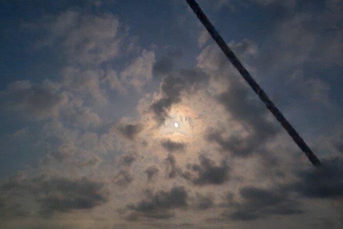 Dreamy Cruise sunset tour with dinner and unlimited wine! - The Experience of Watching the Sunset from the Water