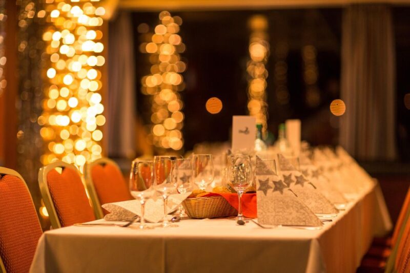 Dresden: Christmas Lunch - festive river cruise - Why Choose This Christmas River Cruise in Dresden