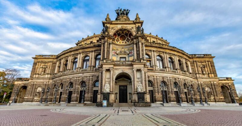Dresden: Express Walk with a Local in 60 minutes - Discover Dresden in 60 Minutes with a Local Guide