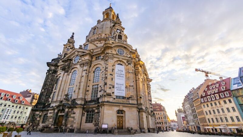 Dresden: Express Walk with a Local in 60 minutes - Key Points