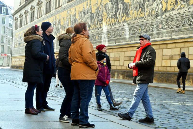 Dresden: Private Old Town Walking Tour - From Dresden Castle to the Taschenbergpalais