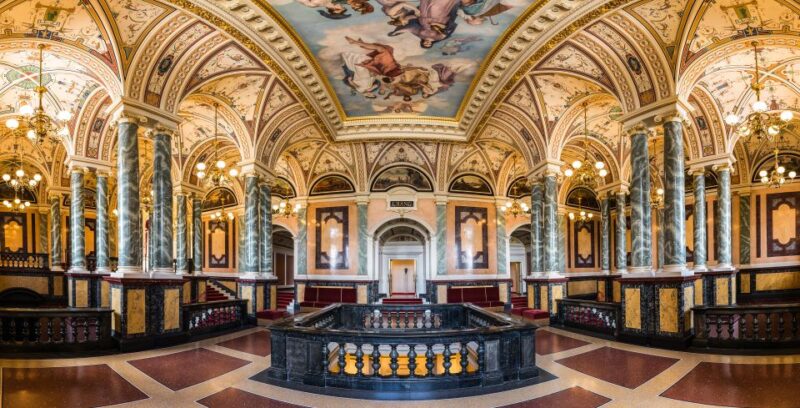 Dresden: Semperoper Guided Tour for Families - Family-Friendly Atmosphere and Interactive Questions
