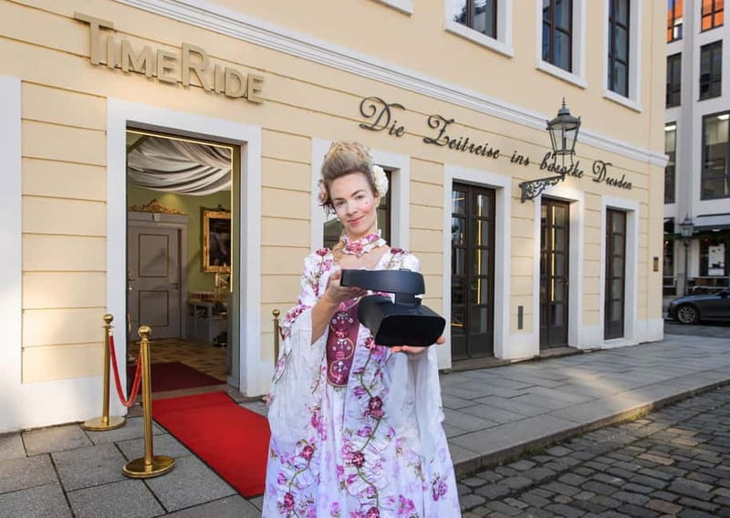 Dresden: Time travel with virtual reality elements - The Highlight: VR Carriage Ride through Golden Dresden