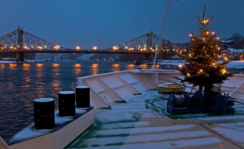 Dresden: Winterlights Evening River Cruise with Dinner - Discover Dresden’s Winter Lights from the Elbe River