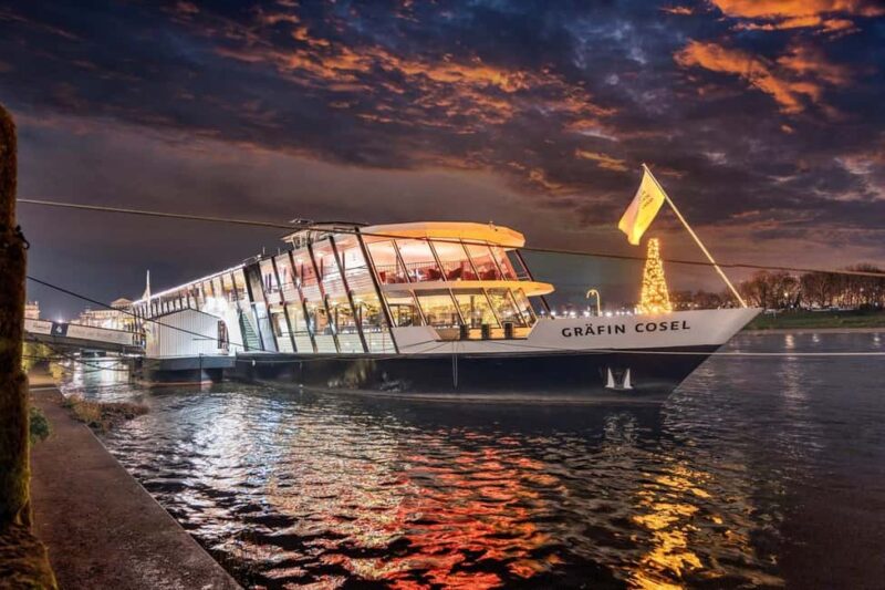 Dresden: Winterlights Evening River Cruise with Dinner - Key Points