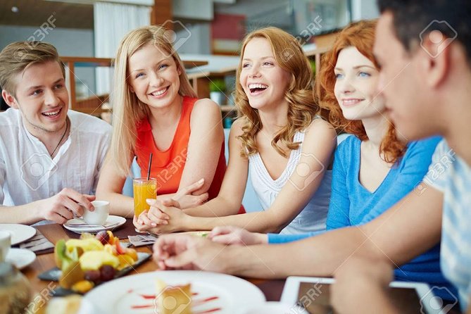 Drink eat and walk in Venice - Exploring Calle Varisco and Local Venician Streets