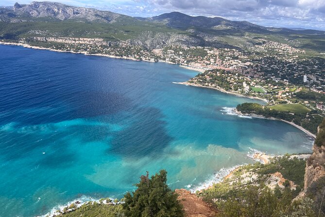 Drive a Cabriolet from Marseille to Cassis La Ciotat - Stroll Through the Historic Le Vieux Port and Nearby Auffes Valley