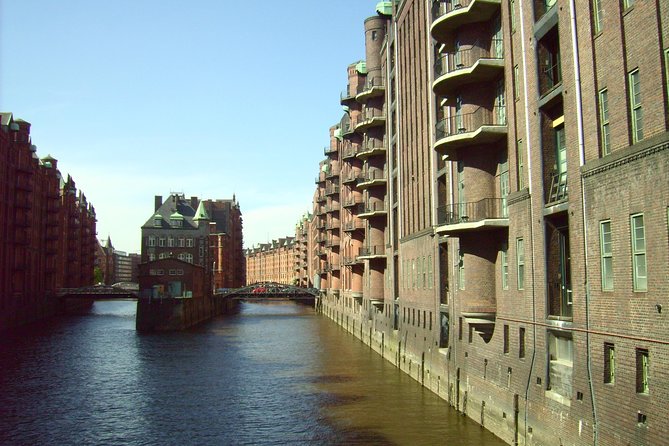Driverguide Tour Hamburg - Blankeneser Treppenviertel and Coastal Views