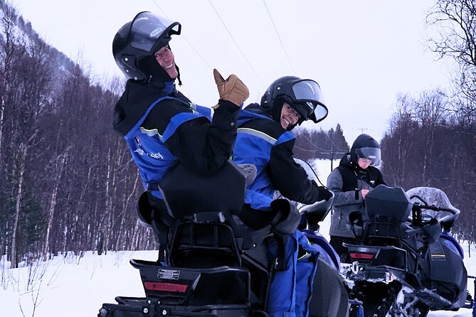 Driving Ski-Doo Snowmobile Adventure 5 Hours Photos included - Safety and Weather Considerations
