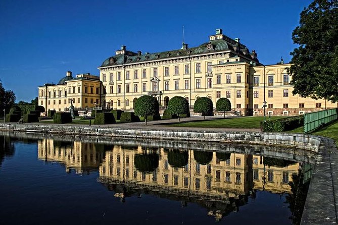 Drottningholm Palace Private Guided Tour - Exploring Drottningholm Palace: A Masterpiece of 17th-Century Swedish Architecture