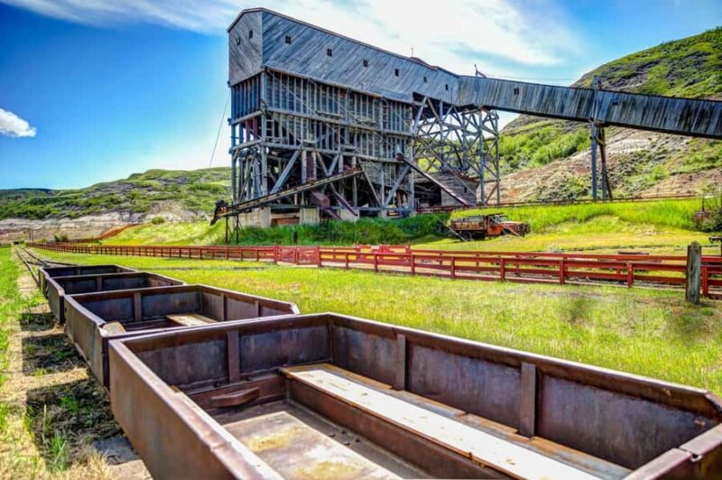 Drumheller Tour: Museum, Hoodoos,Horseshoe Canyon & Lot More - Discovering the Historic Atlas Coal Mine