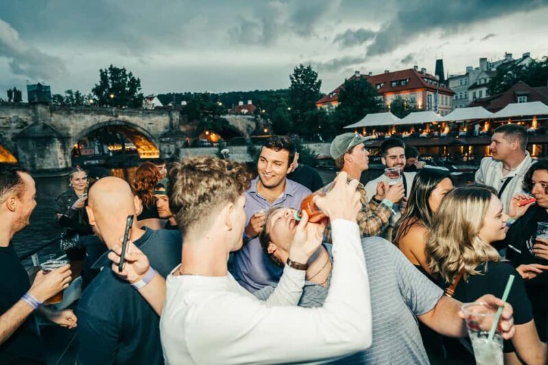 Drunken Monkey Prague Boat Party: Open Bar, DJ & Best Club - Key Points