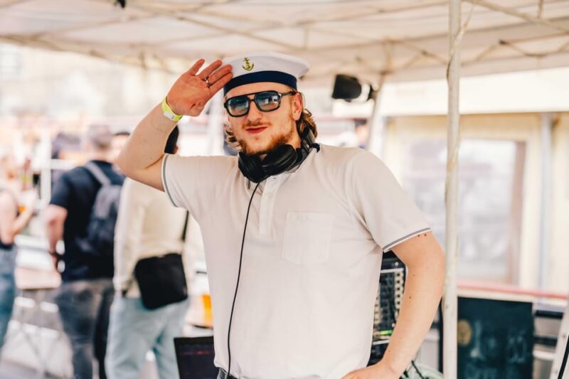 Drunken Monkey Prague Boat Party: Open Bar, DJ & Best Club - What Some Reviewers Say About the Experience