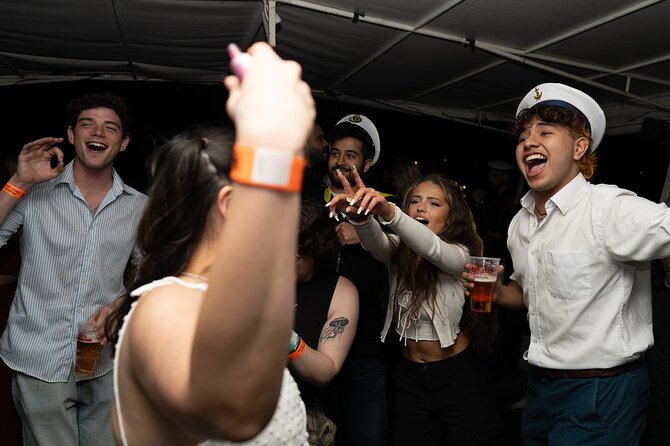 Drunken Monkey Prague Boat Party w/ 2hr Open Bar to Duplex Club - Who Will Enjoy This Tour Most