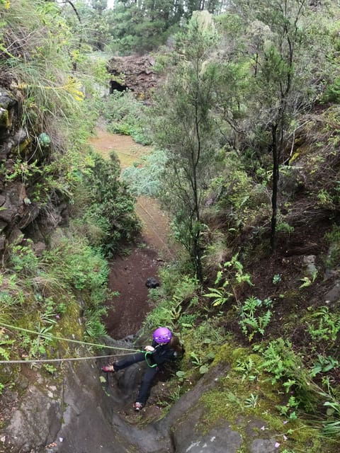 Dry canyoning Chimoche - Descending the Basalt Walls in a Guided Canyoning Experience