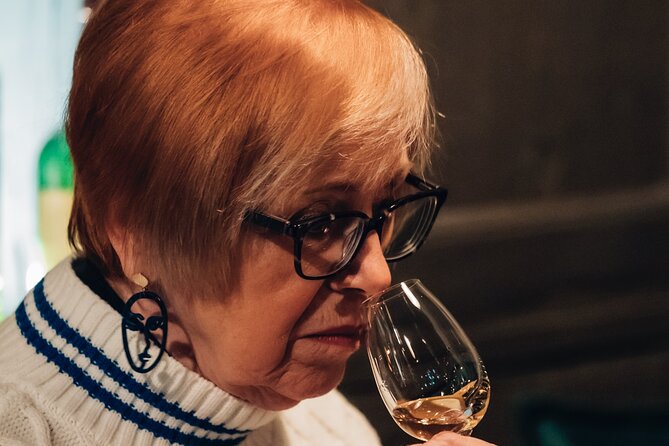 Dublin 6 Whiskey Tasting & 3 Food Pairing Walking Tour with Local - Logistics, Group Size, and Accessibility