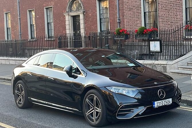 Dublin Airport Transfers: Luxury Transfer To/From DUB Per Vehicle - Meet and Greet at Dublin Airport