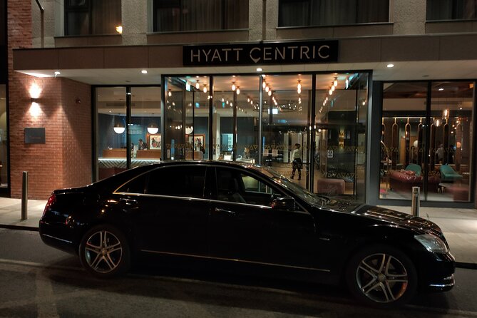 Dublin Airport Transfers: Luxury Transfer To/From DUB Per Vehicle - Consistent Five-Star Reviews for Service Quality