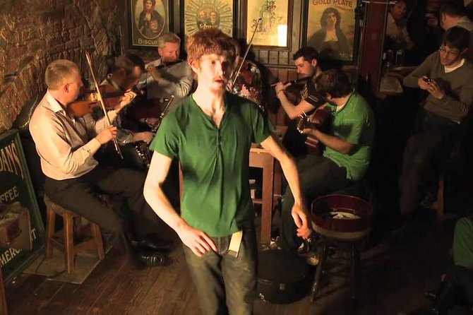 Dublin Irish Musical Pub Tour - The Iconic Temple Bar District and its Historical Significance