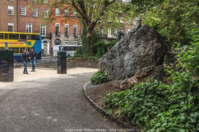 Dublin Off-The-Beaten-Path Private Literary Walking Tour - Admiring William Butler Yeats’s Sculpture at Saint Stephen’s Green