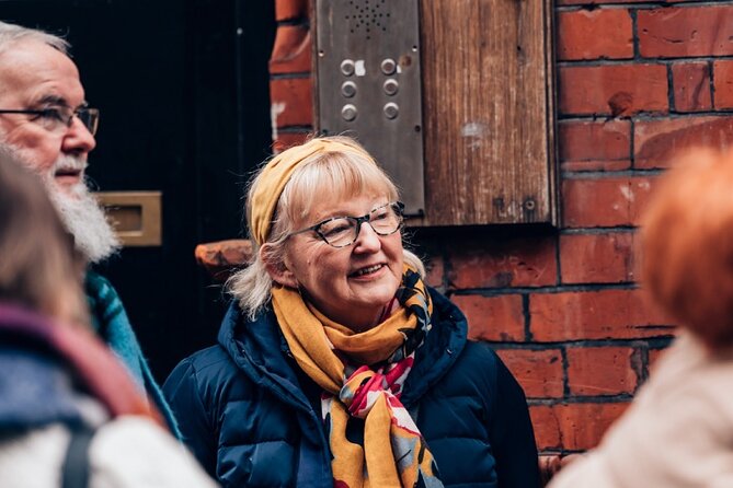 Dublin Storytelling Pub Tour - 3 stops, drinks & local snacks - Starting Point at Powerscourt Townhouse Centre