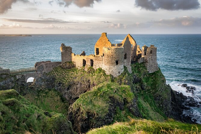 Dublin to Belfast City, Bushmills and Giant's Causeway Day Tour - Relaxing in Castlebellingham on the Return Journey