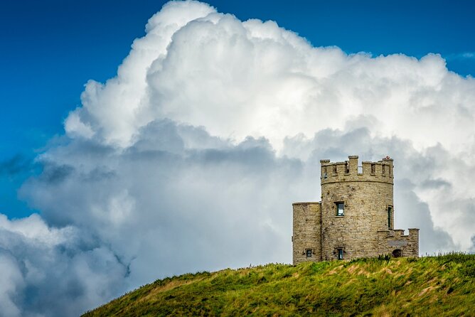Dublin to Cliffs of Moher, Ennis Town & Bunratty Castle Day Tour - Why This Tour Stands Out