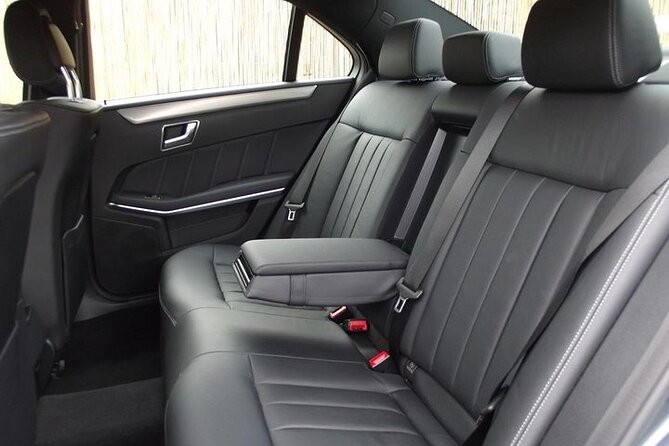 Dublin To Kilkenny Castle Waterford Crystal Private Car - Day Tour - Discover the Ultimate Private Day Trip to Kilkenny and Waterford Crystal