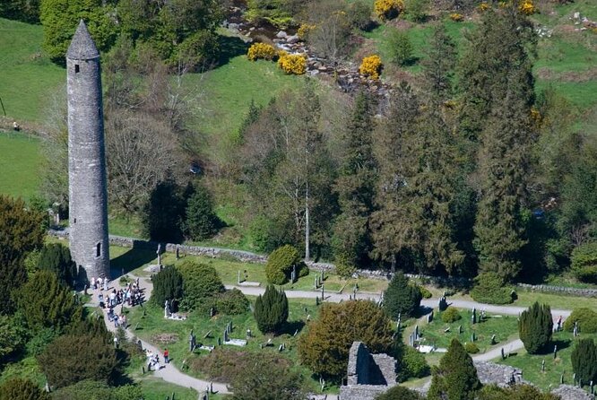 Dublin to Powerscourt, Wicklow, Glendalough Private Guided Tour - Lunch Stop in Enniskerry
