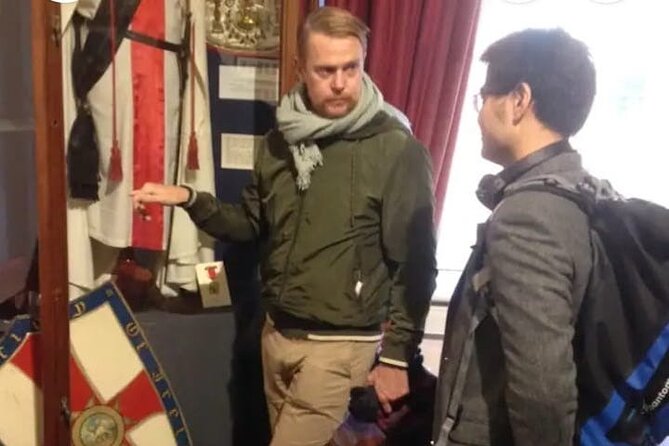 Dublin's Best Kept Secrets Tour - Snacks and Refreshments: Irish Chocolate and Biscuits